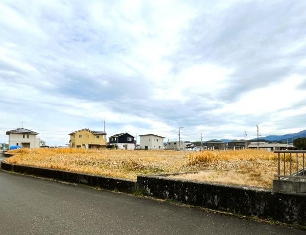 丹生　土地の前面道路含む現地写真