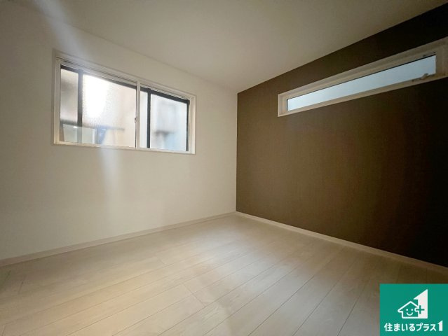 堺市東区北野田　新築一戸建ての洋室|シンプルな洋室は、自分好みのインテリアが楽しめます♪ご家族とインテリアや家具を選びに行くのは新築購入時の醍醐味の一つです。ぜひお楽しみください♪