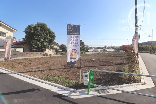 【前面道路含む現地写真】 | あきる野市伊奈　売地　全16区画　14号区 | 前面道路は開発道路になります！