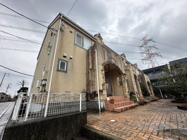 charmant B棟の外観