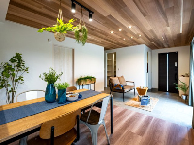 【ダイニング】