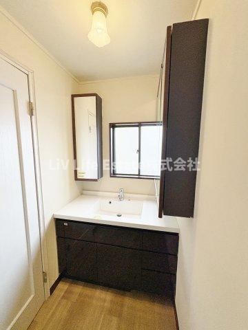 斎木ビルの洗面所