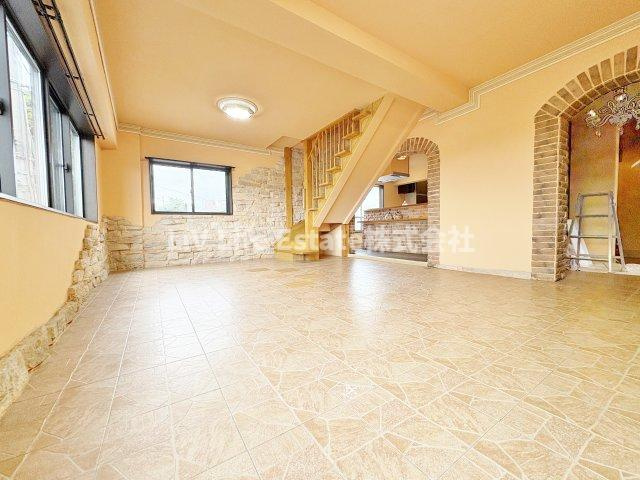 斎木ビルの居間・リビング