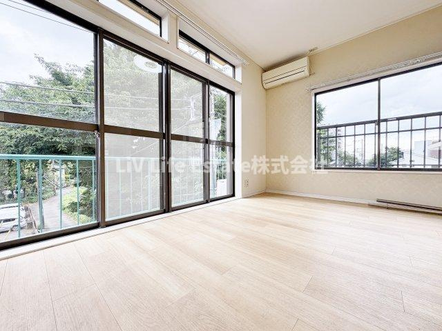 斎木ビルの内装