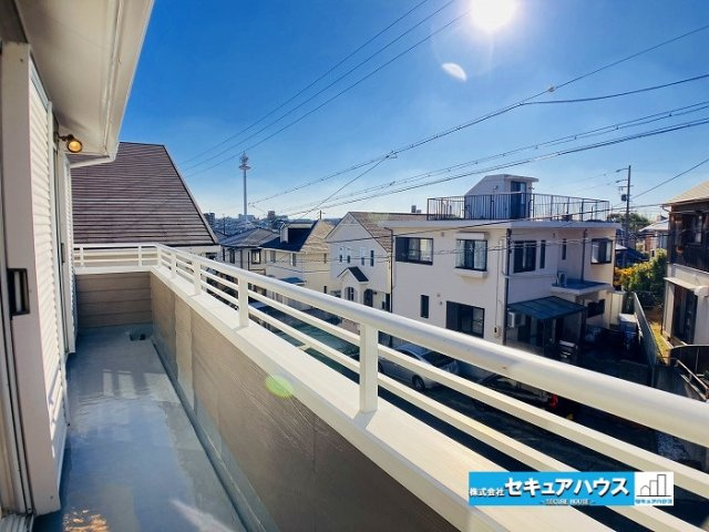 【中古住宅】名古屋市緑区滝ノ水4丁目　のバルコニー|■ベランダ
2つの洋室からベランダに出ることが可能です♪
