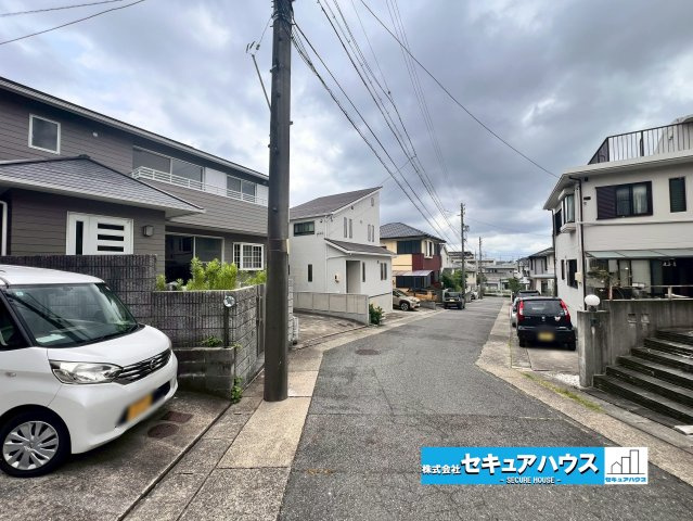 【中古住宅】名古屋市緑区滝ノ水4丁目　の前面道路含む現地写真|事前予約にて現地ご見学いただけます！お気軽にお問い合わせください♪
■株式会社　セキュアハウス■
住宅ローンに強く、知識、経験豊富なスタッフ在籍
お客様に寄り添い、ご成約後もサポート致します。