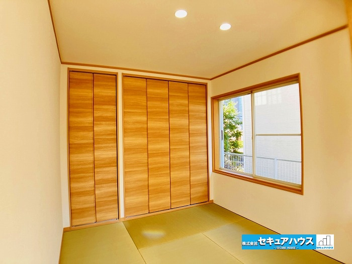 【中古住宅】名古屋市緑区滝ノ水4丁目　の和室|■約4.5帖の和室
和室にも収納スペースが沢山あります。