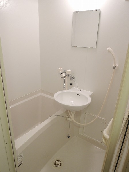 レオパレスK2の浴室