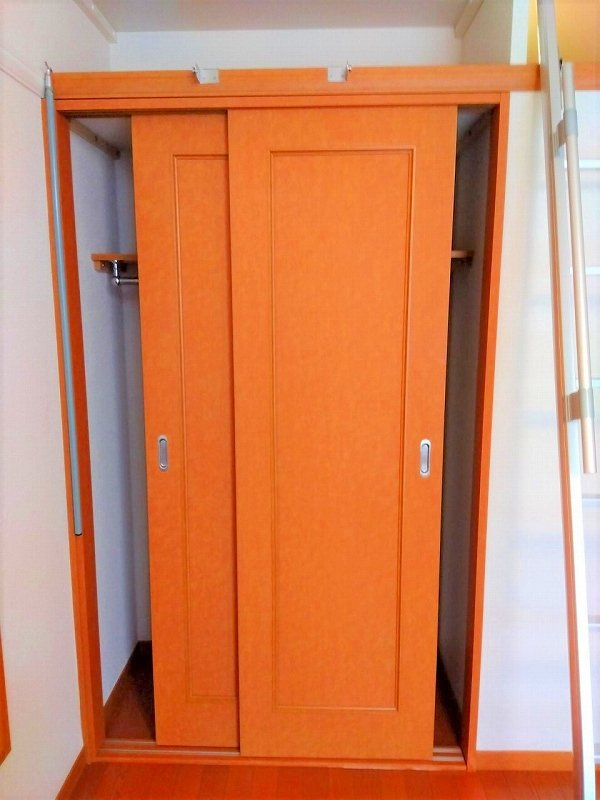 レオパレスベルフローラⅠの収納