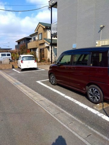 レオパレスハポネスⅡの駐車場|画像5