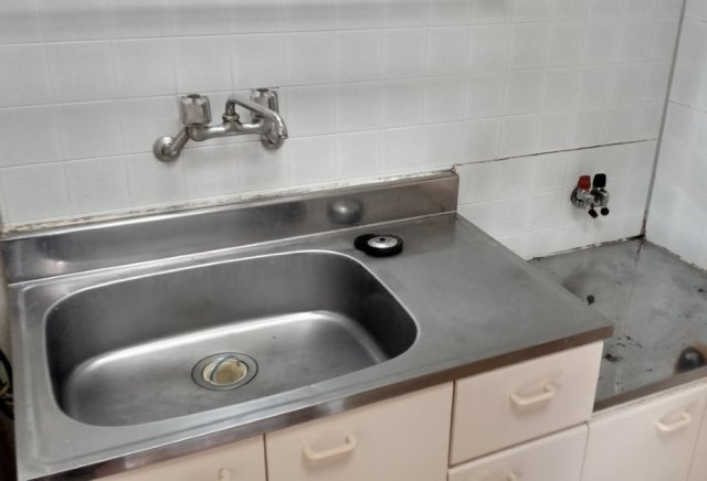 柏市旭町４丁目のアパートのキッチン