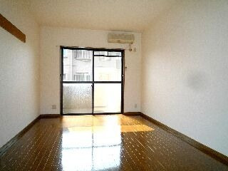 プレステージ室見の居間・リビング