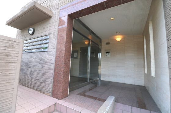 プレステージ室見のエントランス