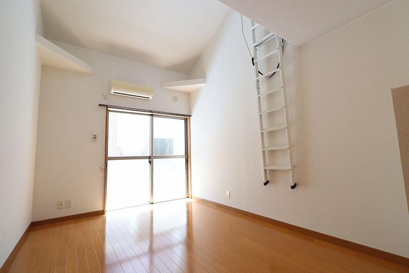 ポラリス高取の居間・リビング