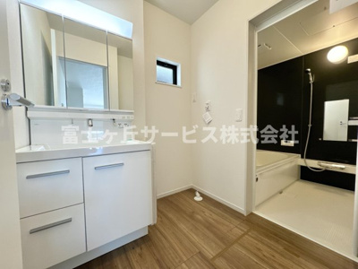 【脱衣所】 | 静岡市駿河区豊田3丁目 新築一戸建て 3号棟 | 脱衣場です