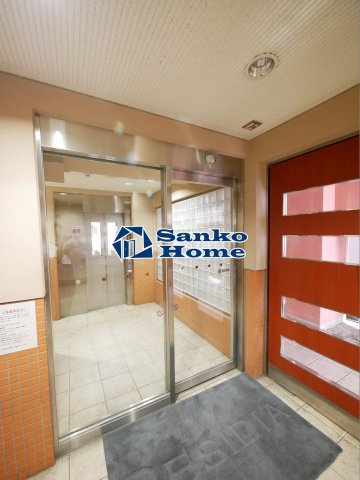 レジディア文京湯島Ⅱのエントランス