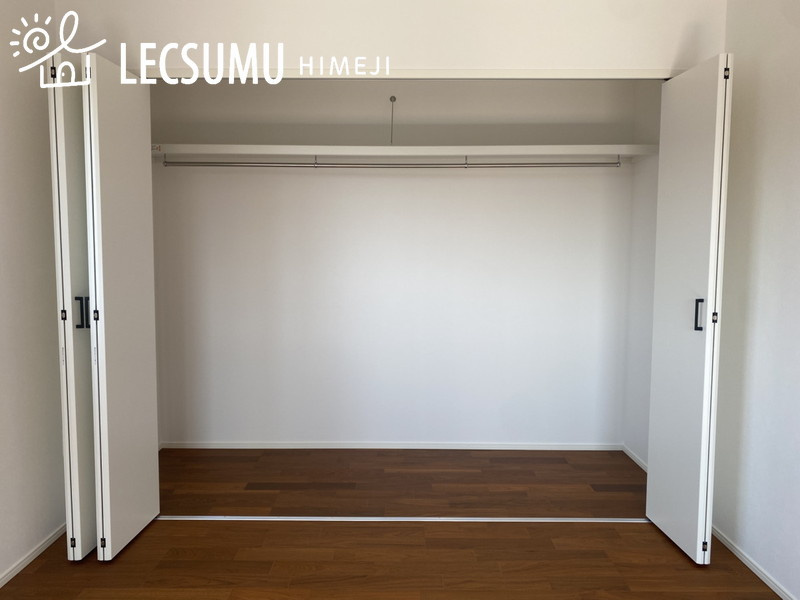 津田小学校前Ⅱの収納