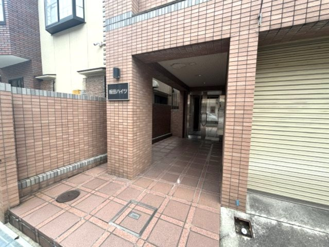 坂田ハイツのエントランス