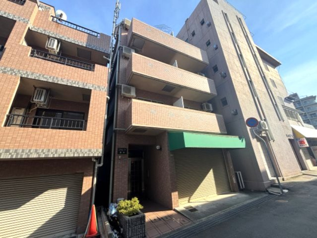 エクセレント坂田の外観