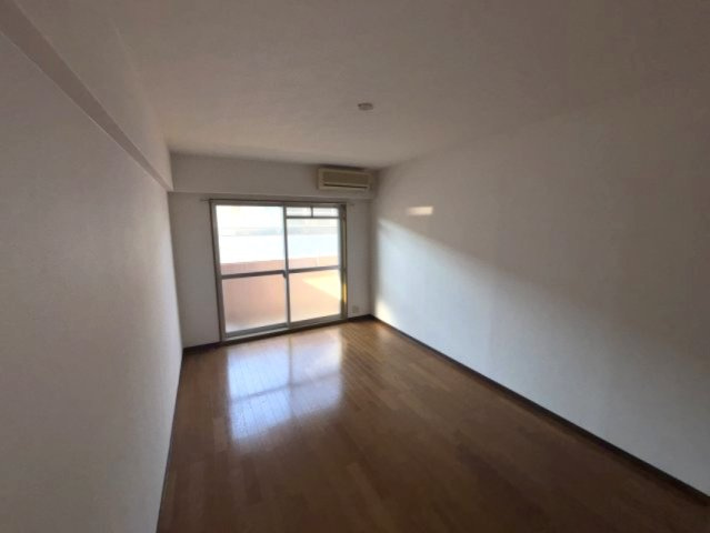 エクセレント坂田の居間・リビング