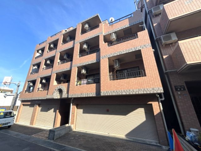 西灘駅前ハイツの外観