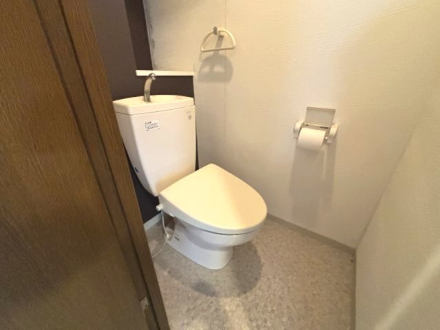 西灘駅前ハイツのトイレ