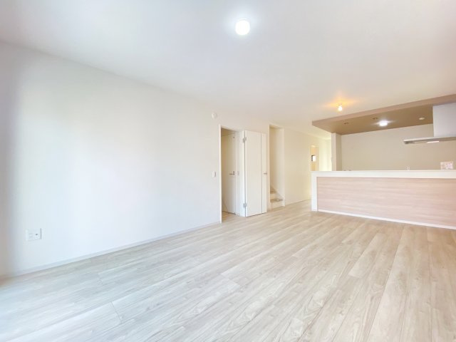 『八王子市新築戸建て』八王子市富士見町41-4【仲介手数料無料】　４期の居間・リビング|～仲介手数料無料☆八王子ひなた不動産～八王子市富士見町　新築戸建て