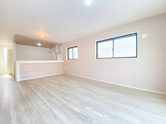 『八王子市新築戸建て』八王子市富士見町41-4【仲介手数料無料】　４期の居間・リビング|～仲介手数料無料☆八王子ひなた不動産～八王子市富士見町　新築戸建て