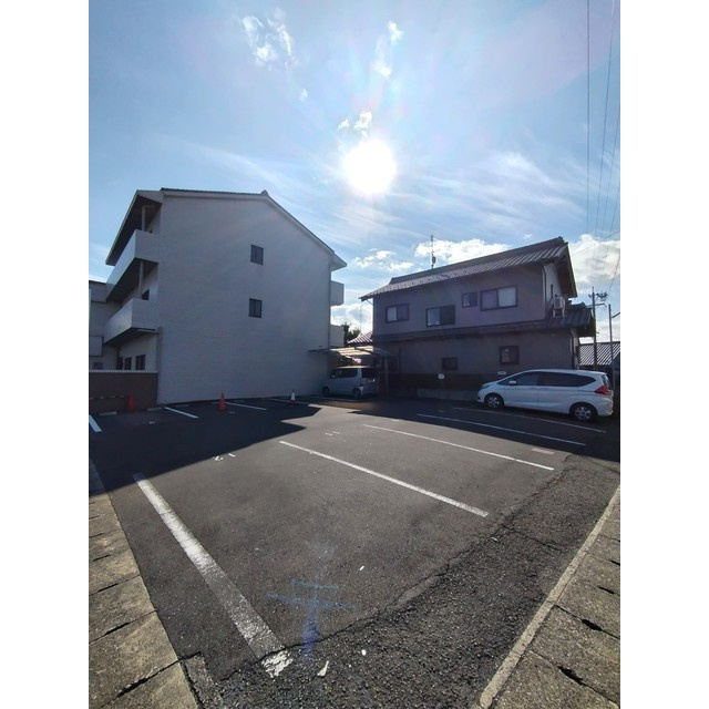 岐阜市切通３丁目の駐車場の外観