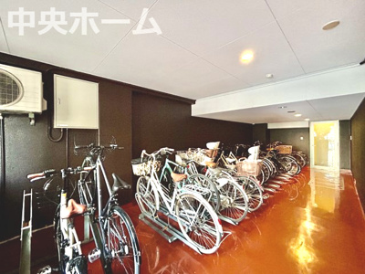 【駐輪場】 | レジデンシャルステートタワー南千住 | 【自転車置き場】最新の空き状況や費用などの詳細は担当スタッフまでお問い合わせください。