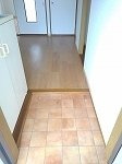 コスモスハイツの玄関