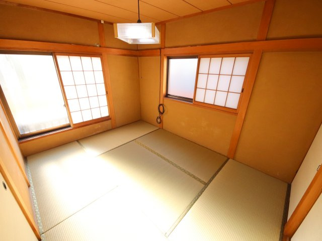 生駒市壱分町の一戸建ての寝室