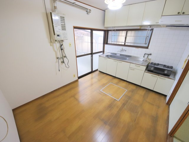 生駒市壱分町の一戸建ての居間・リビング