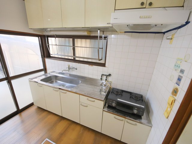 生駒市壱分町の一戸建てのキッチン