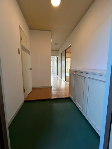 深沢ハイツの玄関