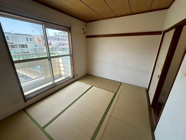 ローズハイツの和室