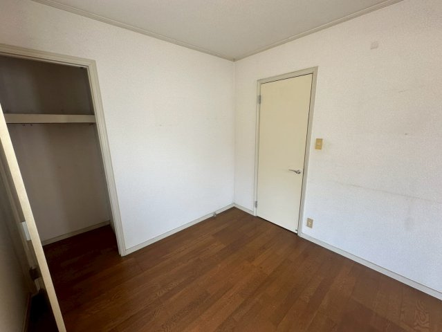 ローズハイツの居間・リビング