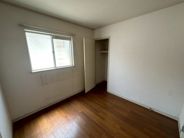 ローズハイツの居間・リビング