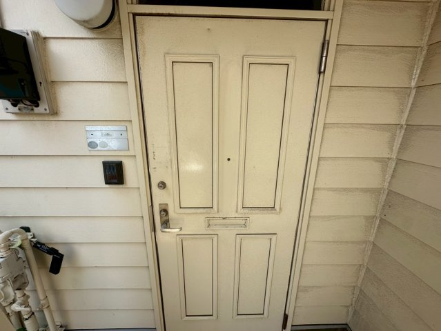 ローズハイツの玄関