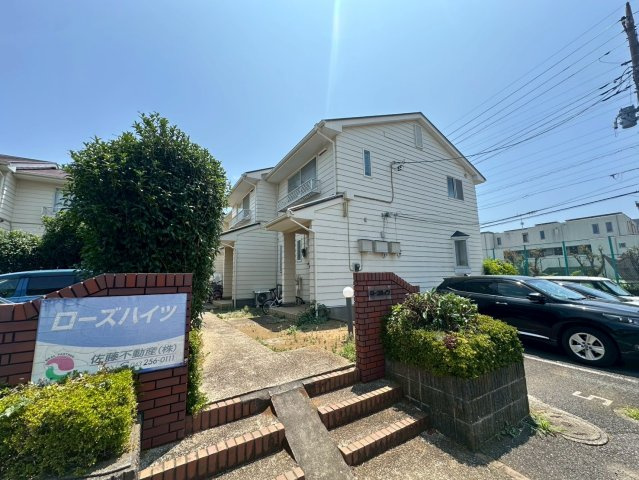 ローズハイツのエントランス