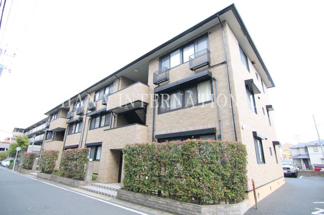 クレール・シェソワの外観