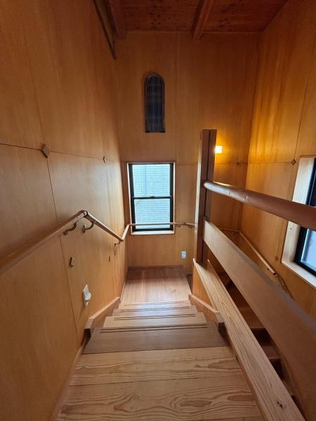 岡崎市竜美東2丁目・中古戸建の内装|階段です。