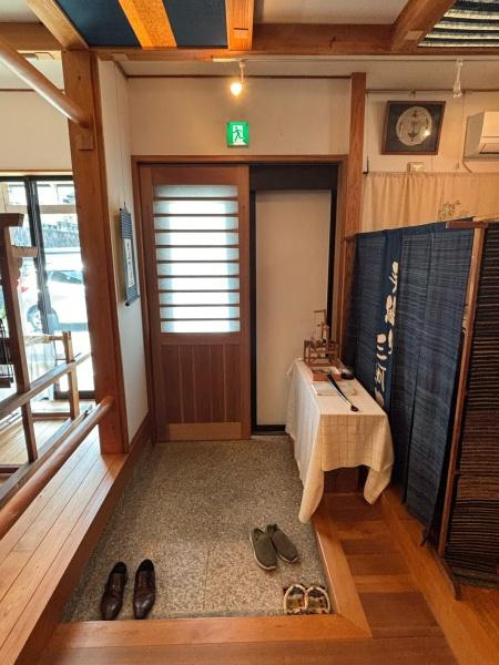 岡崎市竜美東2丁目・中古戸建の玄関|訪れる人を心地よく迎え入れます。