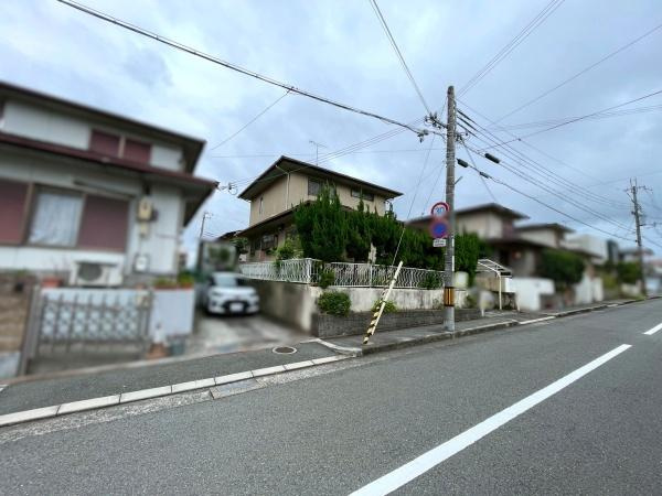 和歌山市大谷　中古戸建の前面道路含む現地写真