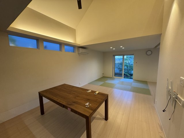 和歌山市磯の浦・中古戸建・114805の居間・リビング