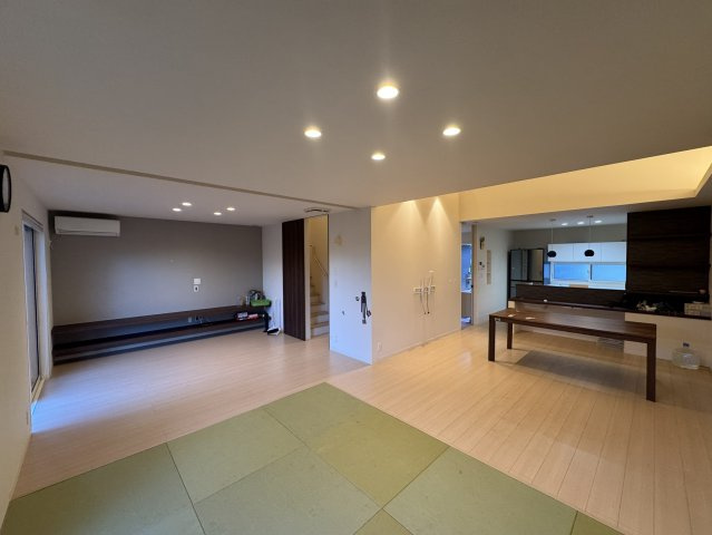 和歌山市磯の浦・中古戸建・114805の居間・リビング