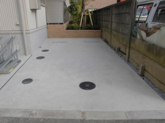 ラウレア瑞江の駐車場