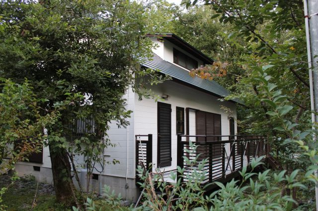 高島市マキノ町大沼516-7 売土地の周辺|周辺にはお洒落な建物がいっぱいです。