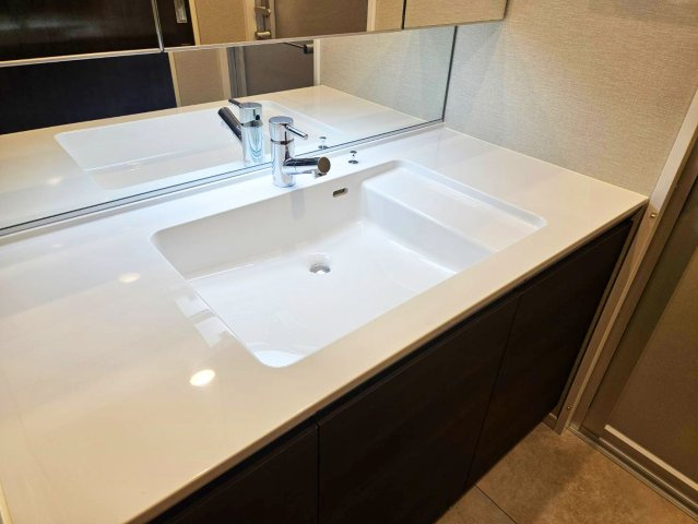 ベイシティタワーズ神戸WESTの独立洗面台|朝の身支度には欠かせない独立洗面化粧台