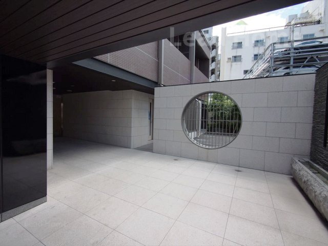 【エントランス】 | ウェリス六本木